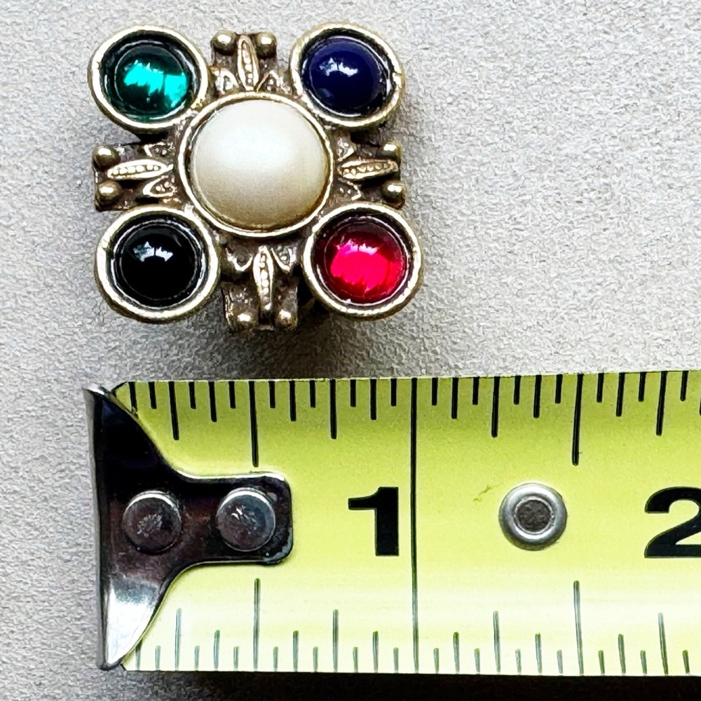 Vintage Multicolor Gripoix Clip-on Earrings - Picture 5 of 7